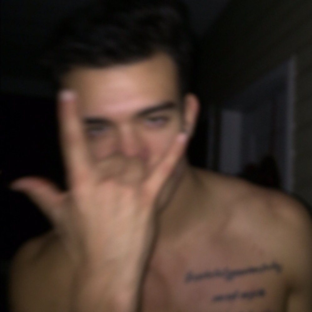 Meet your Posher, Roman